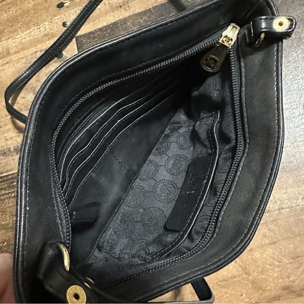 Michael Kors Leather Convertible Crossbody-Clutch - Picture 6 of 8